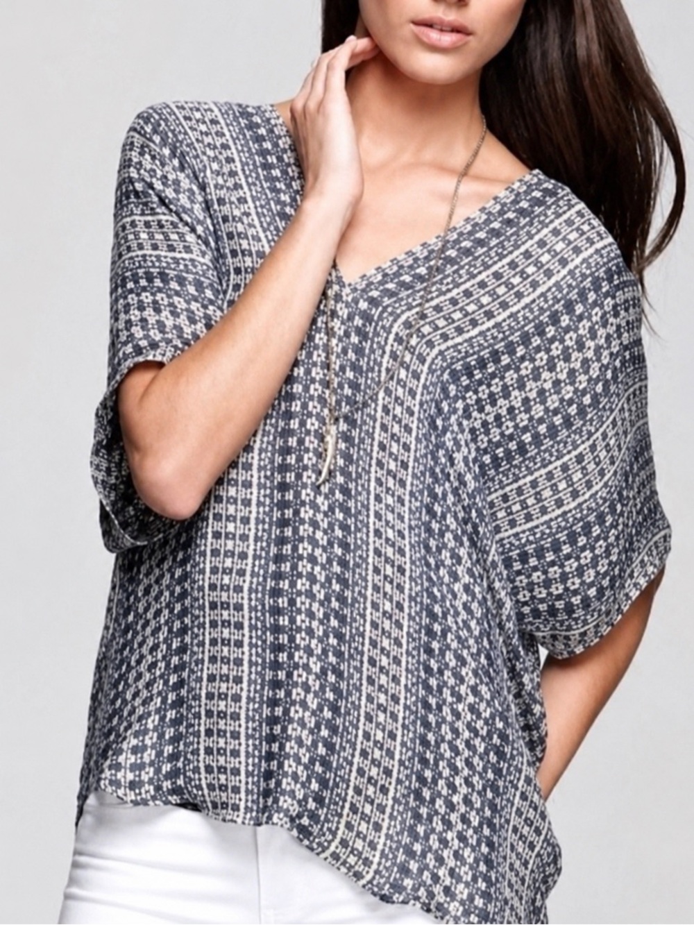 Vince Boho Blue and White Kimono Sleeve Silk Tunic Top Size Medium